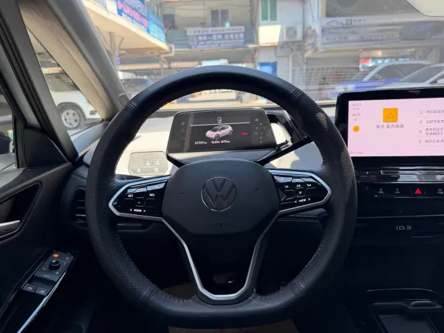 Volkswagen ID.3 — Фото автомобиля 10