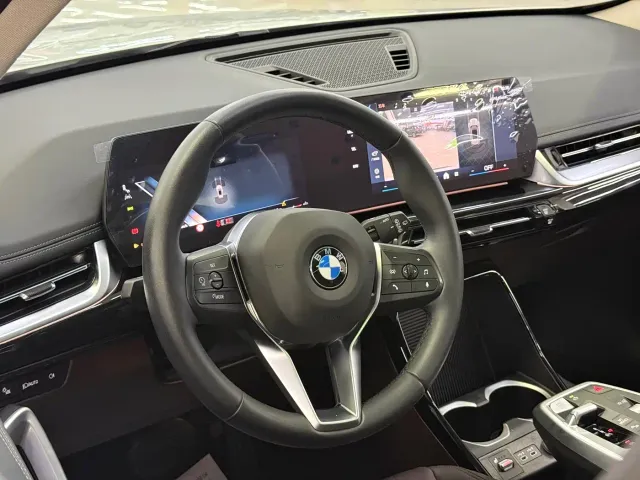 BMW X1 — Фото автомобиля 12