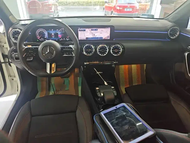 Mercedes-Benz A-Class — Фото автомобиля 9