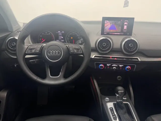 Audi Q2L — Фото автомобиля 14