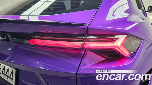 Lamborghini Urus — Фото автомобиля 15