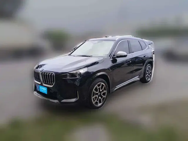 Фотография автомобиля — BMW X1