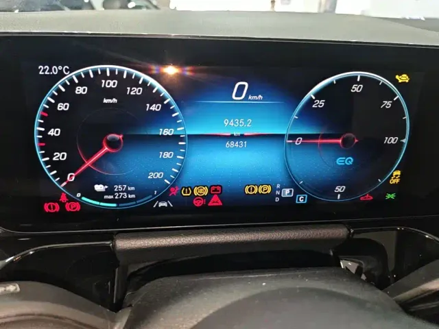 Mercedes-Benz EQA — Фото автомобиля 11