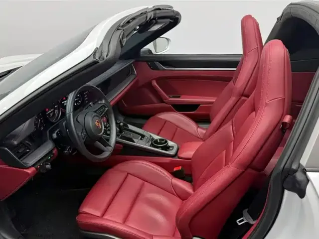 Porsche 911 — Фото автомобиля 12