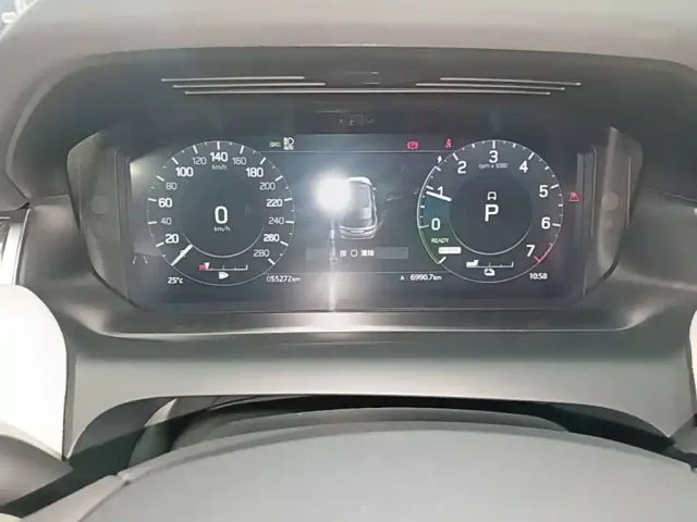 Land Rover Discovery Sport — Фото автомобиля 11