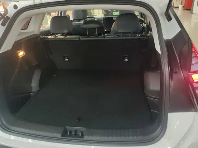 Geely Boyue L — Фото автомобиля 4