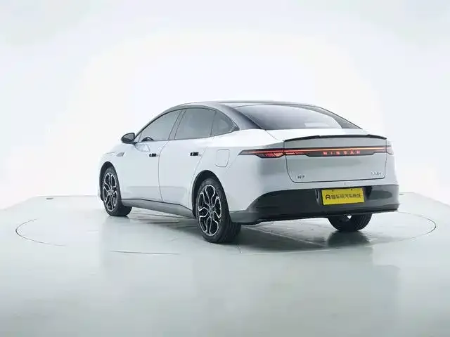 Nissan N7 — Фото автомобиля 5