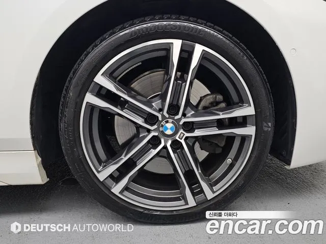BMW 1 Series F40 — Фото автомобиля 5