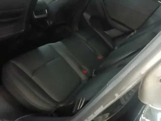 Tesla Model Y — Фото автомобиля 16