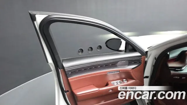 Genesis G90 Бензин 3.5 турбо AWD — Фото автомобиля 18