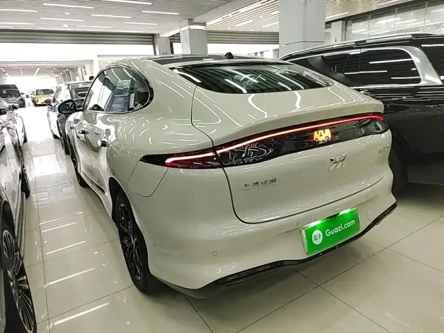 IM Motors LS6 — Фото автомобиля 4