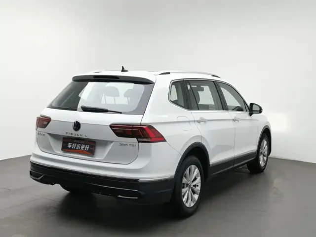 Volkswagen Tiguan L — Фото автомобиля 2