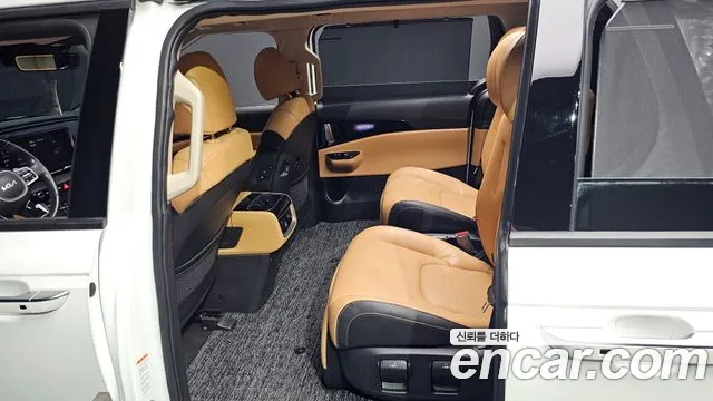 Kia Canival Carnival 4 поколение Бензин 7 мест Signature — Фото автомобиля 9