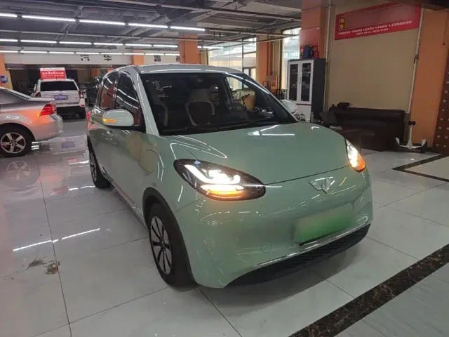 Wuling Bingo — Фото автомобиля 3