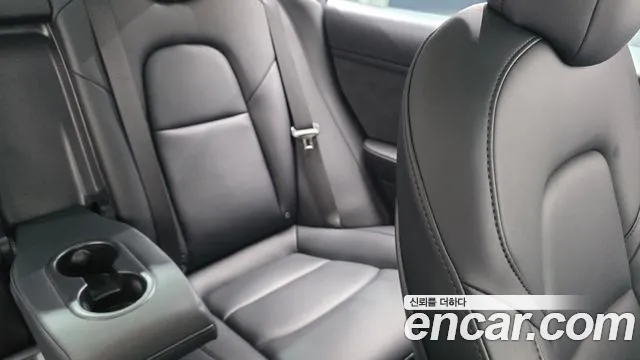 Tesla Model 3 — Фото автомобиля 17