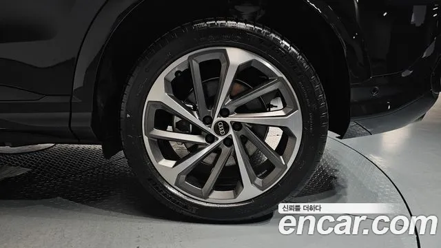 Audi Q5 40 TFSI quattro Sportback S Line — Фото автомобиля 20