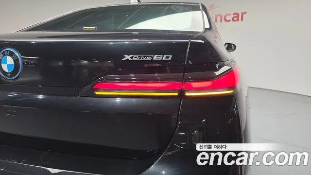 BMW i7 xDrive 60 M Sport — Фото автомобиля 23