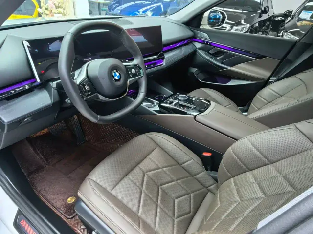 BMW 5 Series — Фото автомобиля 7