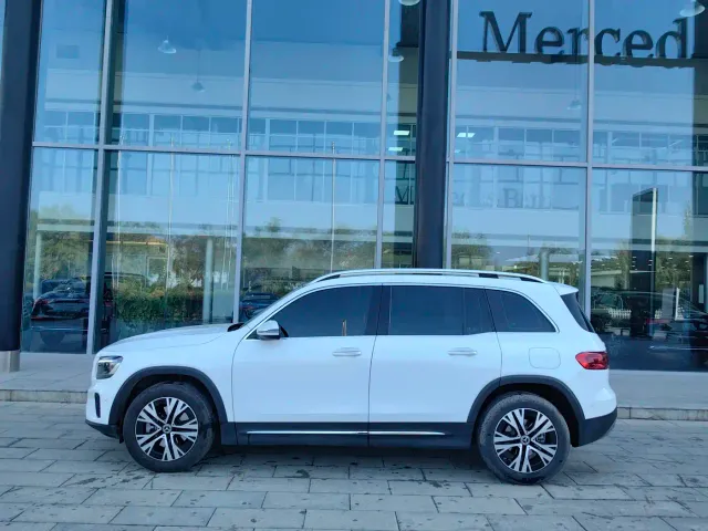 Mercedes-Benz GLB-Class — Фото автомобиля 3