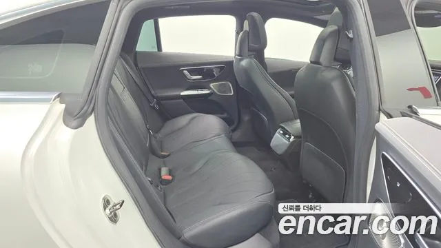 Mercedes-Benz EQE V295 — Фото автомобиля 27