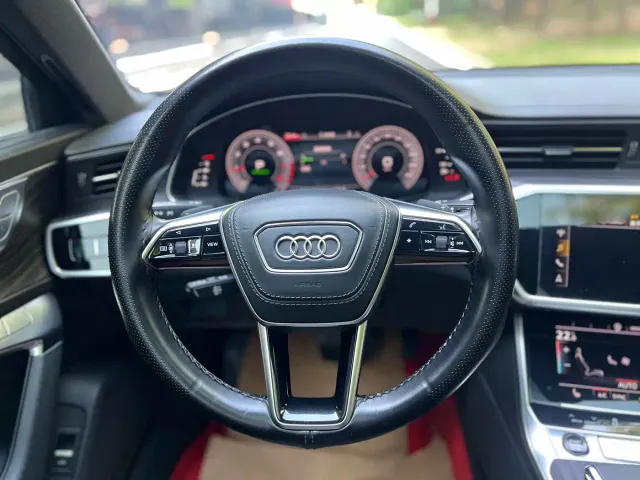 Audi A6L — Фото автомобиля 9