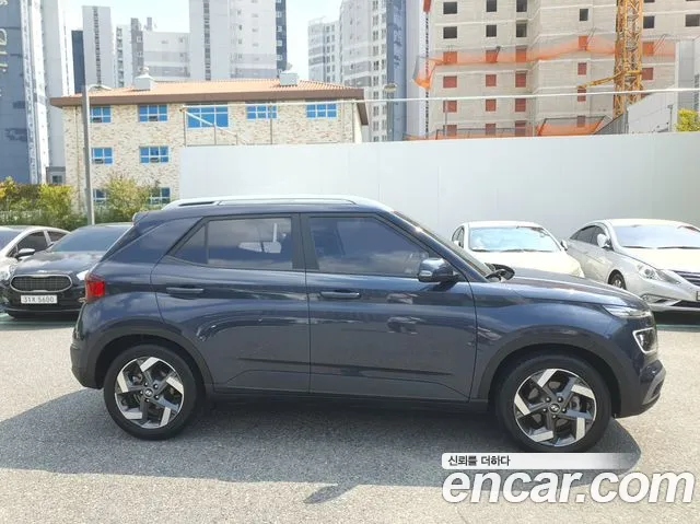 Hyundai Venue — Фото автомобиля 4
