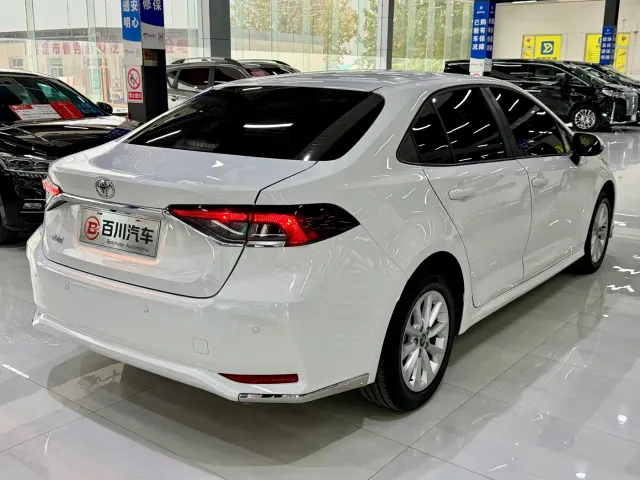 Toyota Corolla — Фото автомобиля 11