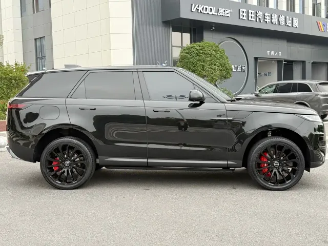 Land Rover Range Rover Sport — Фото автомобиля 4