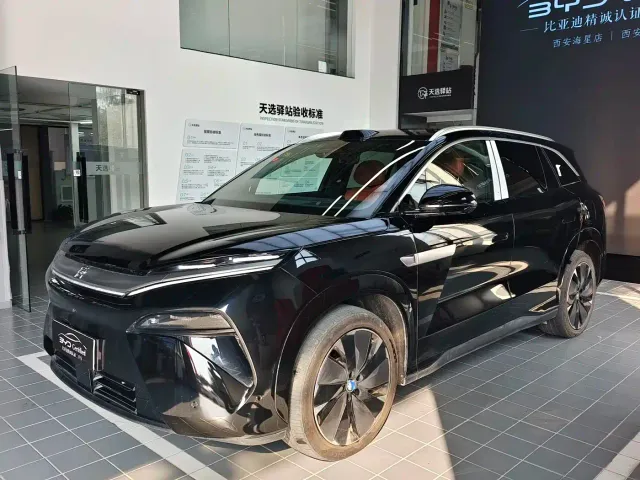 Фотография автомобиля — BYD Tang L