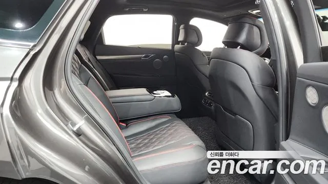 Genesis G80 Бензин 3.5 турбо AWD — Фото автомобиля 9