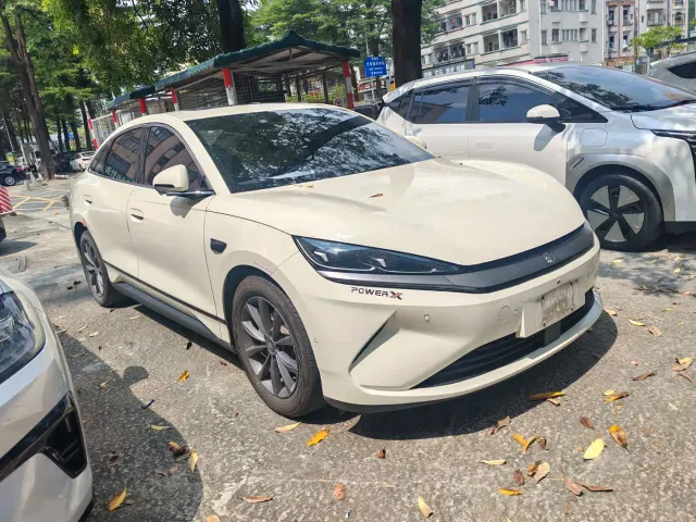 BYD Qin L — Фото автомобиля 3