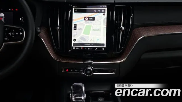 Вольво XC60 — Фото автомобиля 14