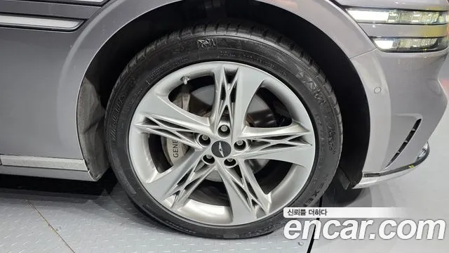 Genesis G90 Бензин 3.5 турбо AWD — Фото автомобиля 16