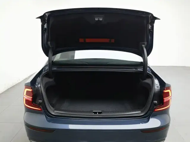 Volvo S60 — Фото автомобиля 16