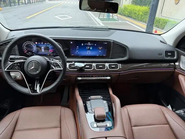 Mercedes-Benz GLE-Class — Фото автомобиля 13