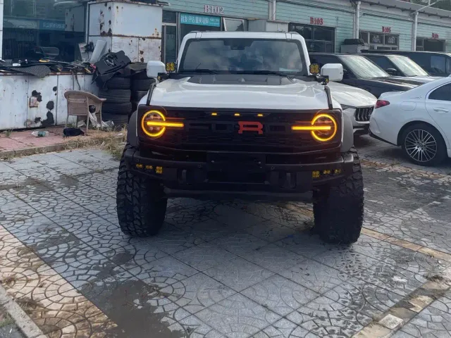 Ford Bronco — Фото автомобиля 25
