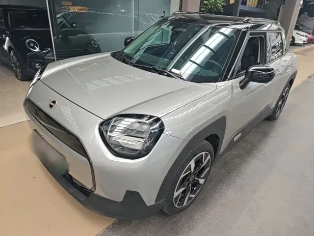 Фотография автомобиля — MINI Electric MINI ACEMAN