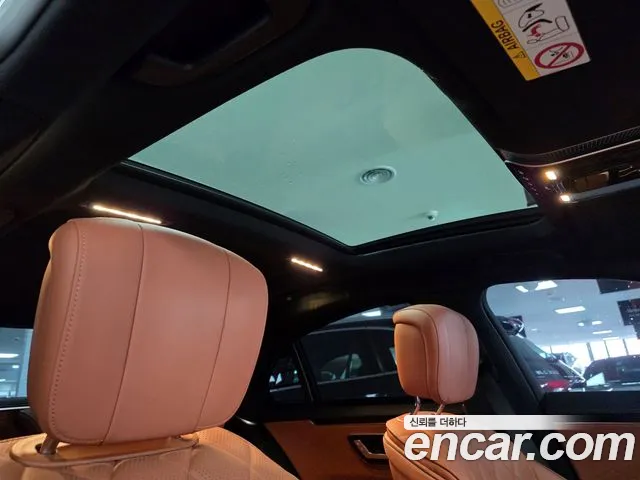 Mercedes-Benz S-Class — Фото автомобиля 12