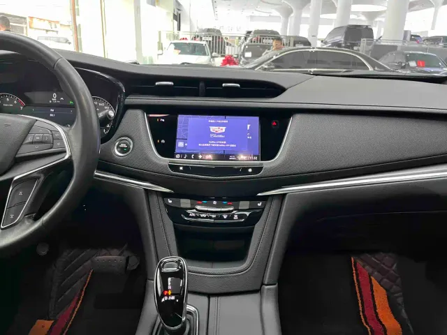 Cadillac XT5 — Фото автомобиля 21