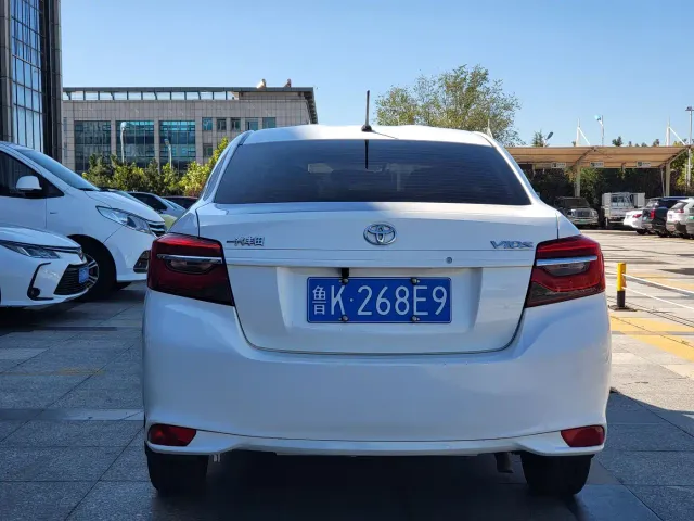 Toyota Vios — Фото автомобиля 5