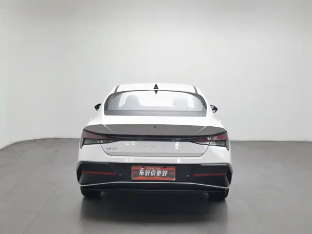 Hyundai Elantra — Фото автомобиля 4