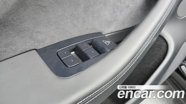 Tesla Model 3 — Фото автомобиля 14