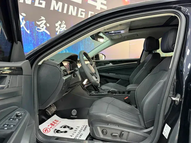 Volkswagen Passat — Фото автомобиля 7