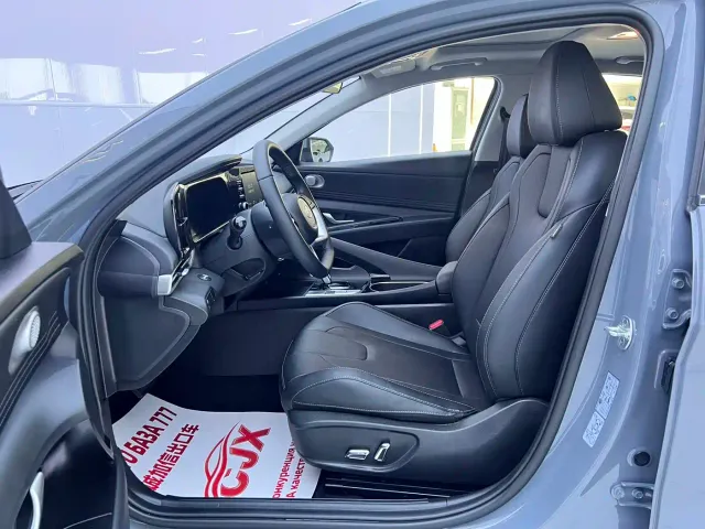 Hyundai Elantra — Фото автомобиля 7