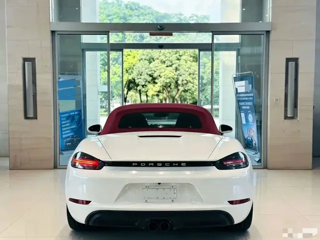 Porsche 718 — Фото автомобиля 8