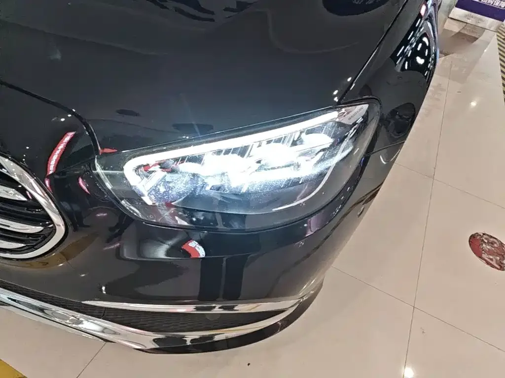 Mercedes-Benz Mercedes-Benz E-Class 2023 Facelift E 300 L Luxury — Фото автомобиля 23