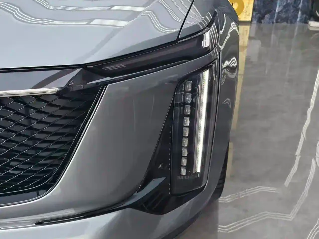 Cadillac XT5 — Фото автомобиля 4
