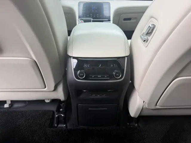 Li Auto ONE — Фото автомобиля 15