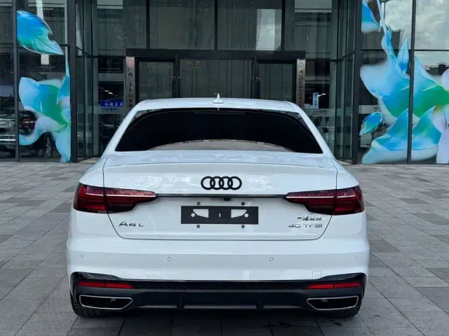 Audi A4L — Фото автомобиля 7