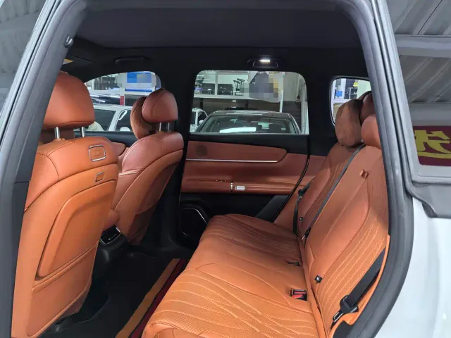 Changan Qiyuan Q07 — Фото автомобиля 8